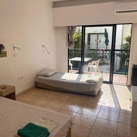 Pan Marie Apartments アヤナパ エクステリア 写真